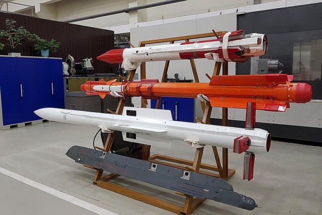 R-77 Gadjuka, R-73, R-77M.jpg