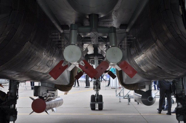 Su35_4R77.jpg (111.8 KiB) Zobrazeno 25154 x Su35_4R77.jpg