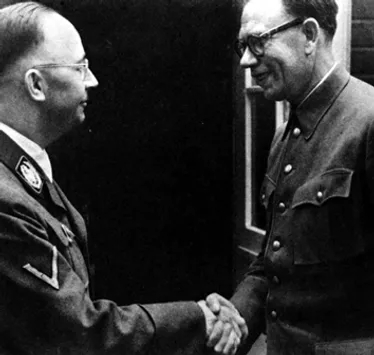 Vlasov_Himmler.jpg