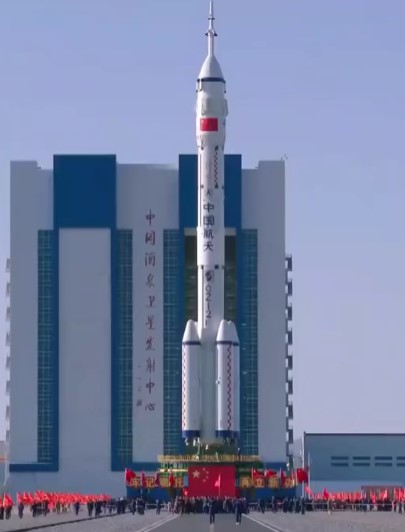 SHENZHOU19.jpg